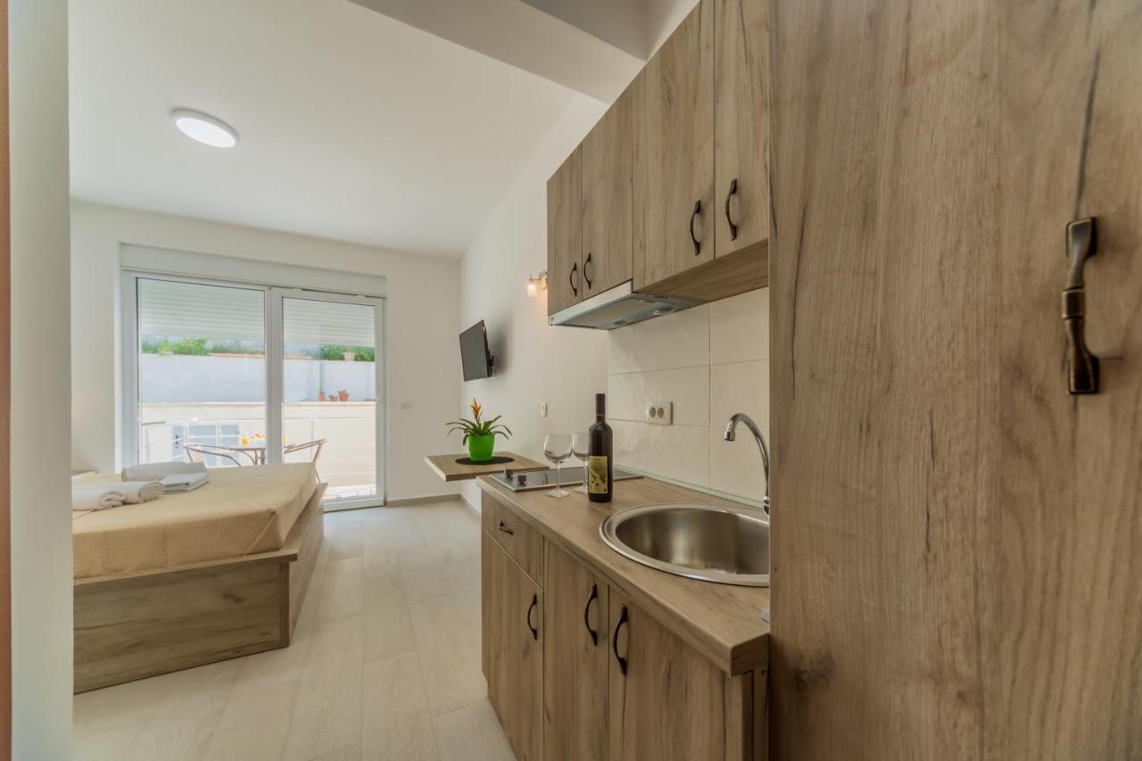 Grejm Lux Family Apartments Petrovac ภายนอก รูปภาพ