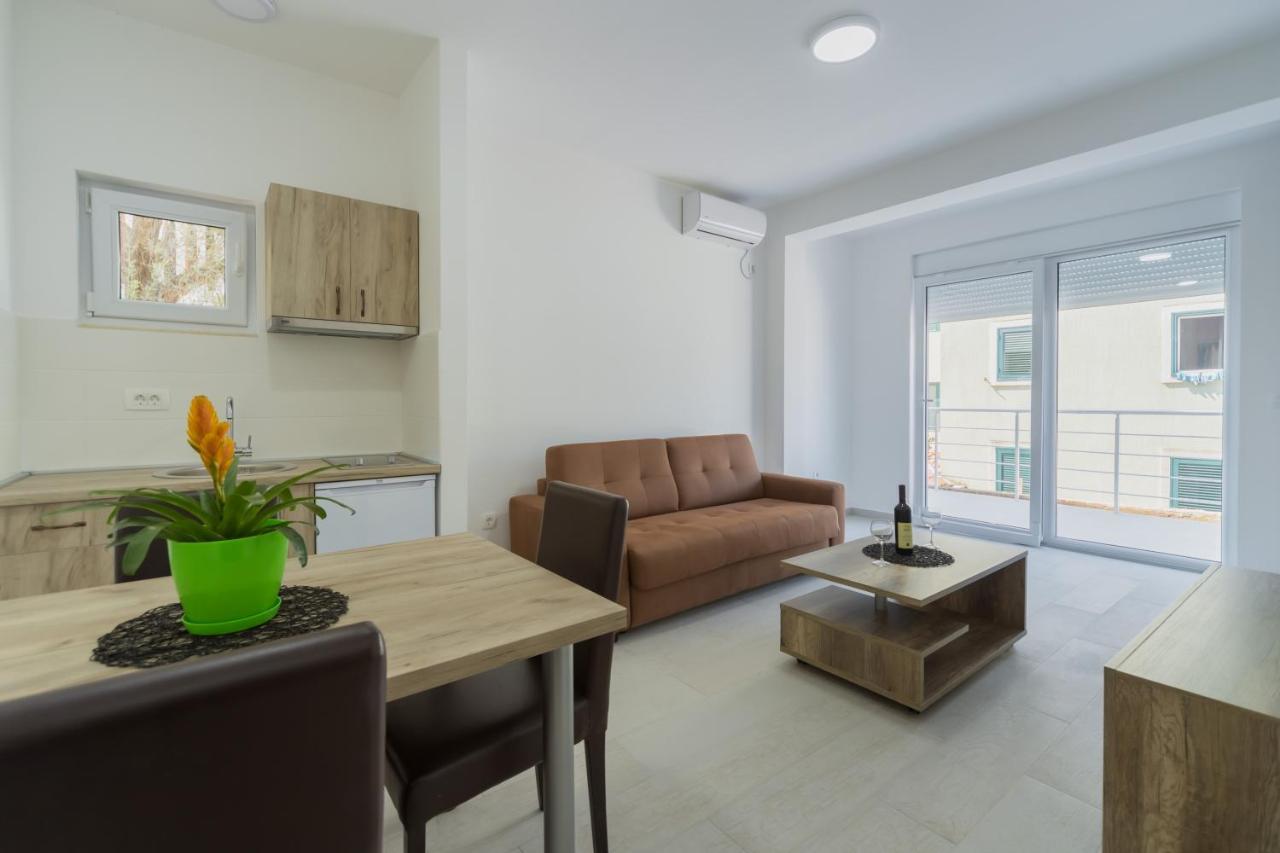 Grejm Lux Family Apartments Petrovac ภายนอก รูปภาพ