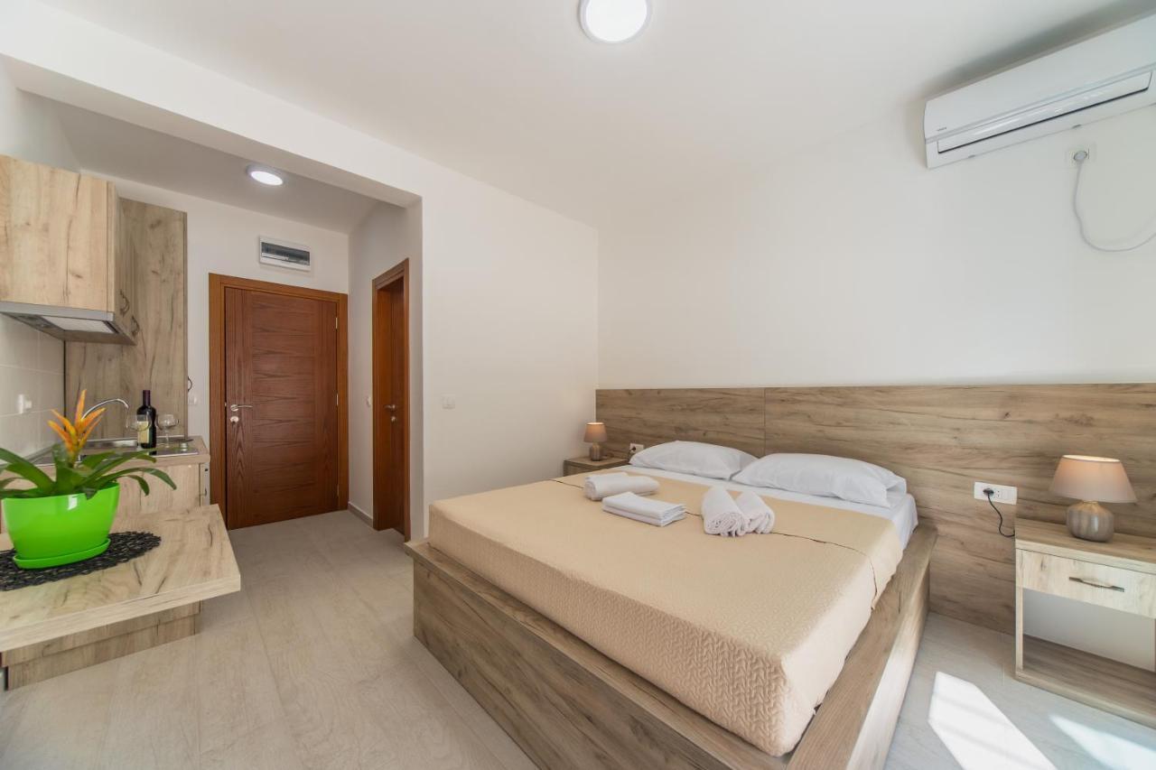 Grejm Lux Family Apartments Petrovac ภายนอก รูปภาพ