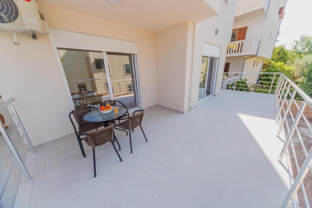 Grejm Lux Family Apartments Petrovac ภายนอก รูปภาพ