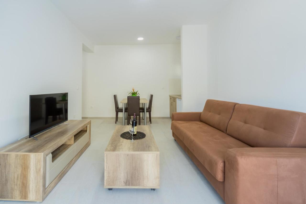 Grejm Lux Family Apartments Petrovac ภายนอก รูปภาพ