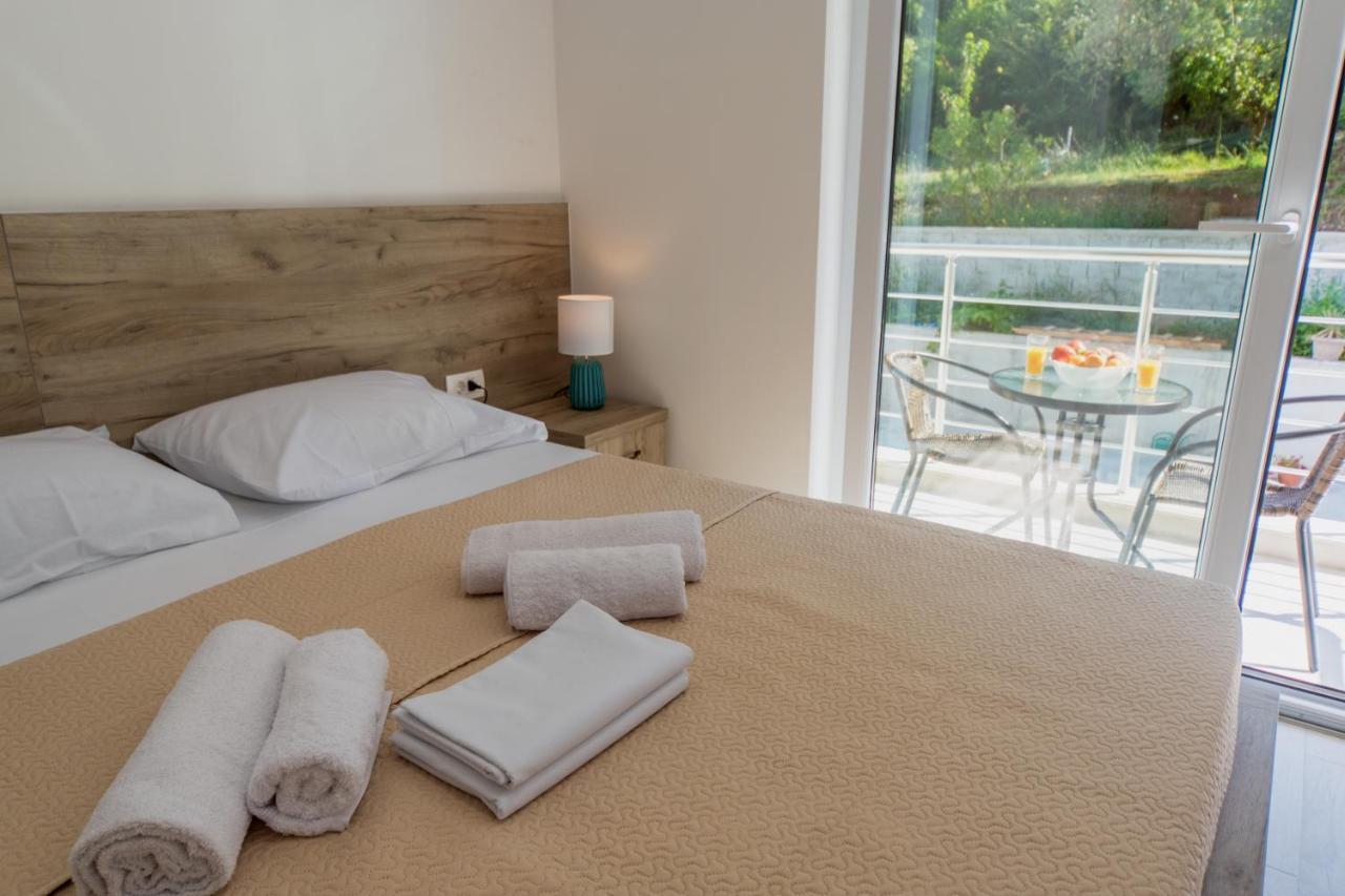 Grejm Lux Family Apartments Petrovac ภายนอก รูปภาพ
